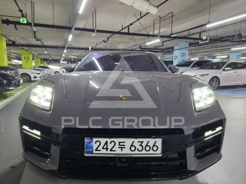 2025 Porsche Panamera