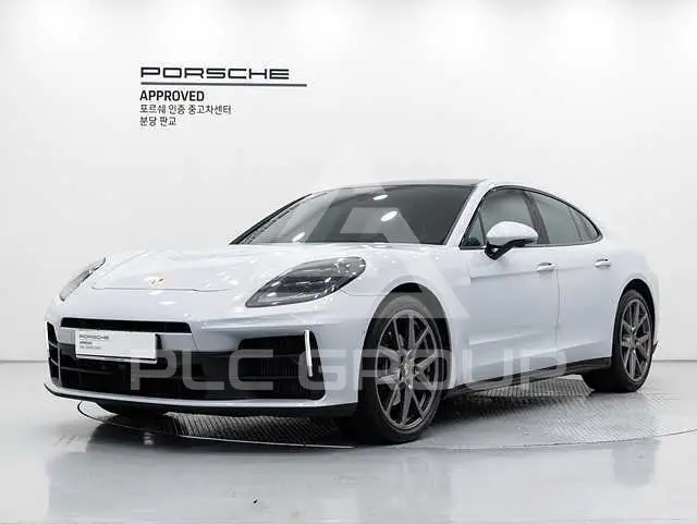 2025 Porsche Panamera