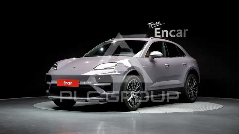 2025 Porsche Macan