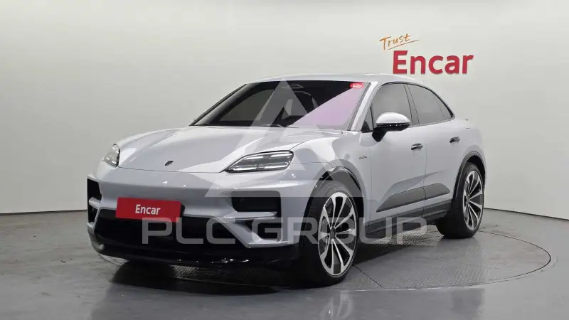 2025 Porsche Macan