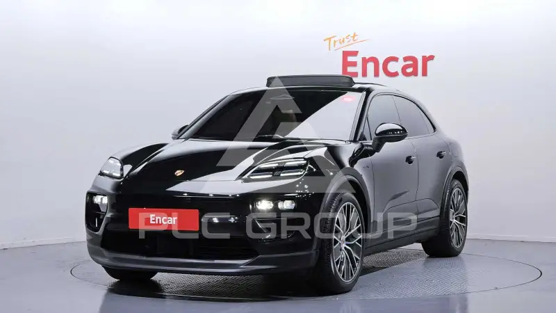 2025 Porsche Macan