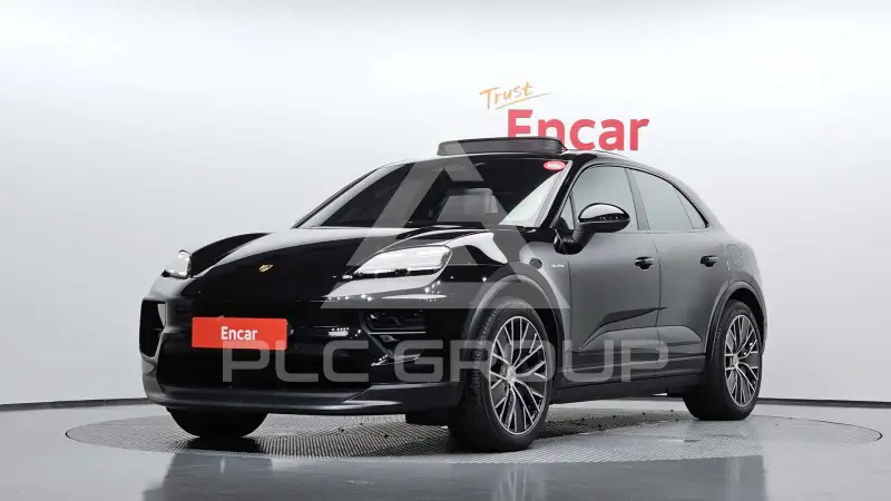 2025 Porsche Macan