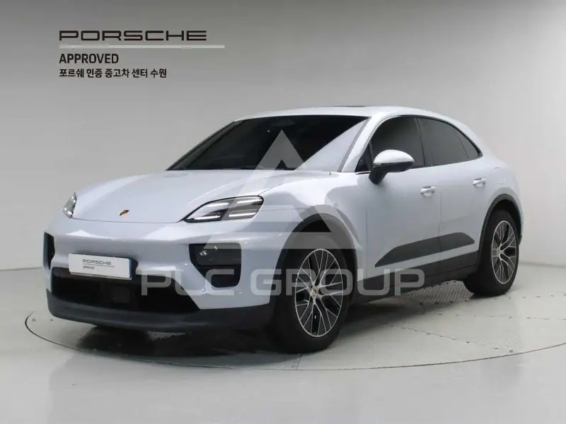 2025 Porsche Macan