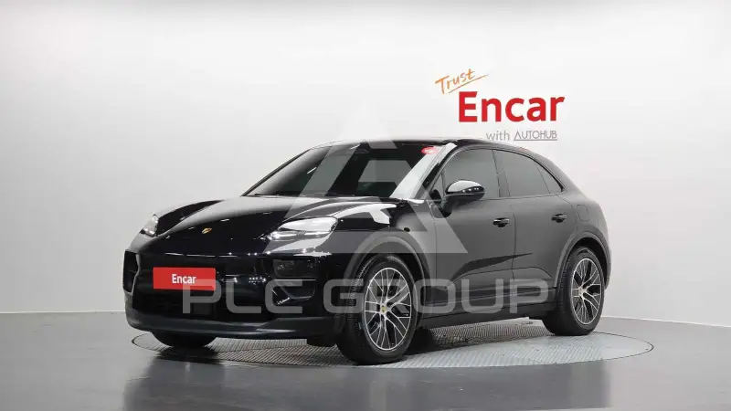 2025 Porsche Macan