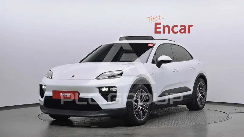 2025 Porsche Macan