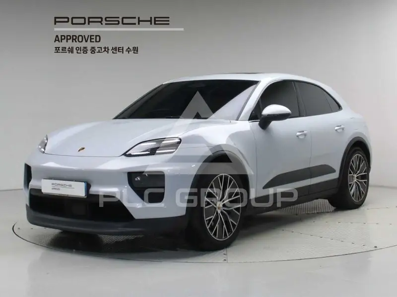 2025 Porsche Macan