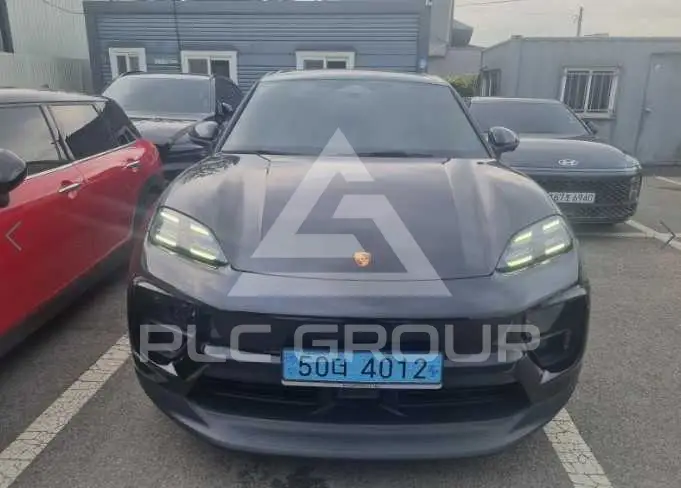 2025 Porsche MACAN