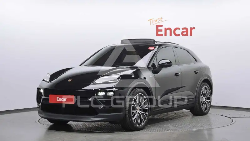 2025 Porsche Macan