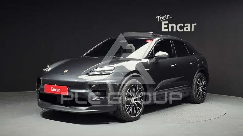 2025 Porsche Macan