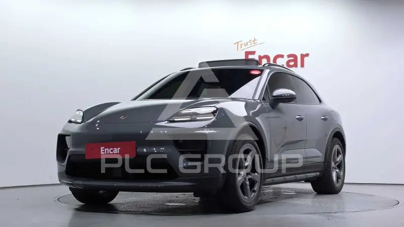 2025 Porsche Macan