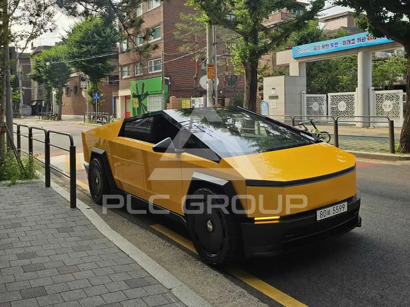 2025 Tesla Cybertruck