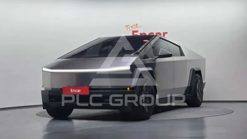 2025 Tesla Cybertruck