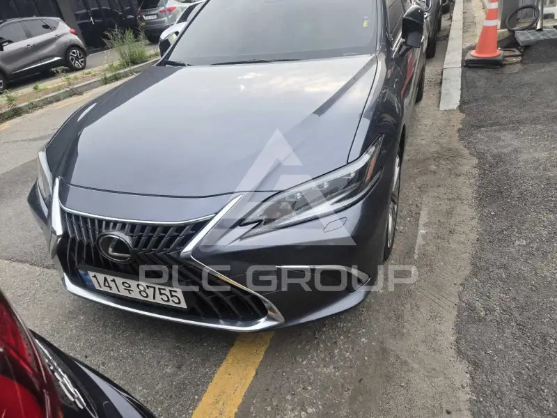 2025 Lexus ES
