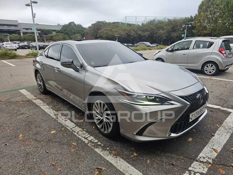 2025 Lexus ES