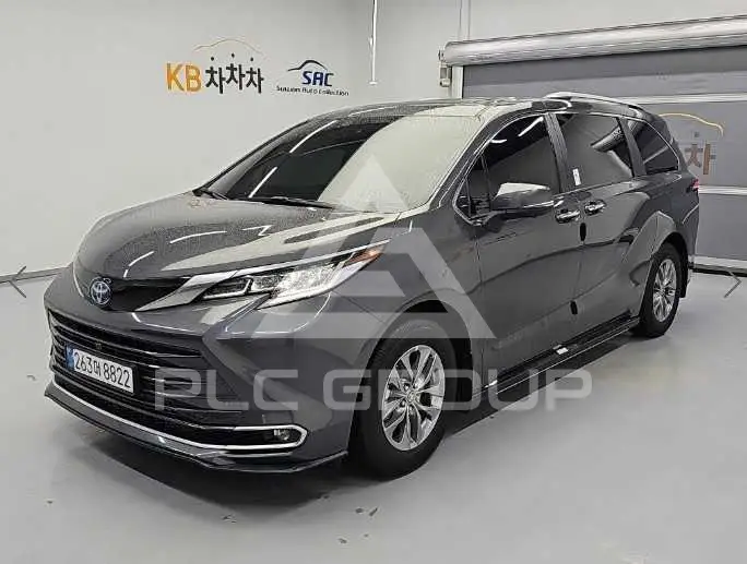 2025 Toyota SIENNA