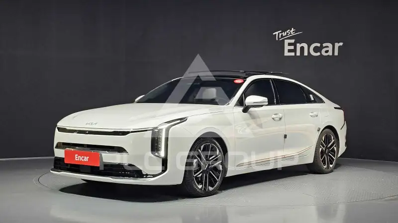 2025 KIA K8