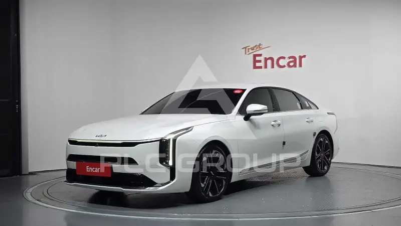2025 KIA K8