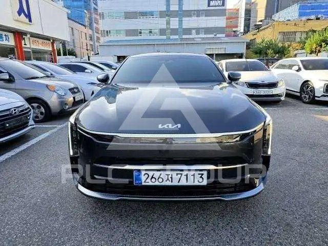 2025 KIA K8
