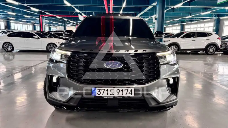 2025 Ford Explorer