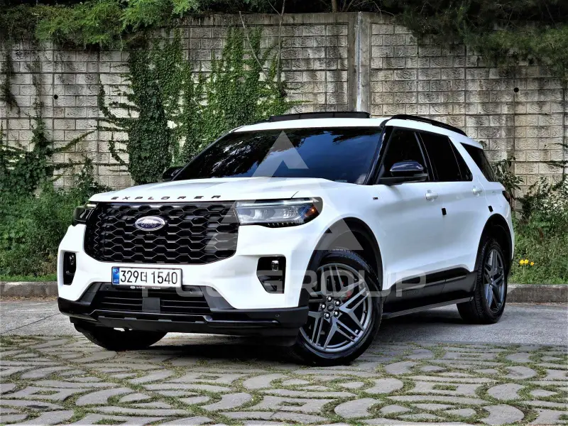 2025 Ford Explorer