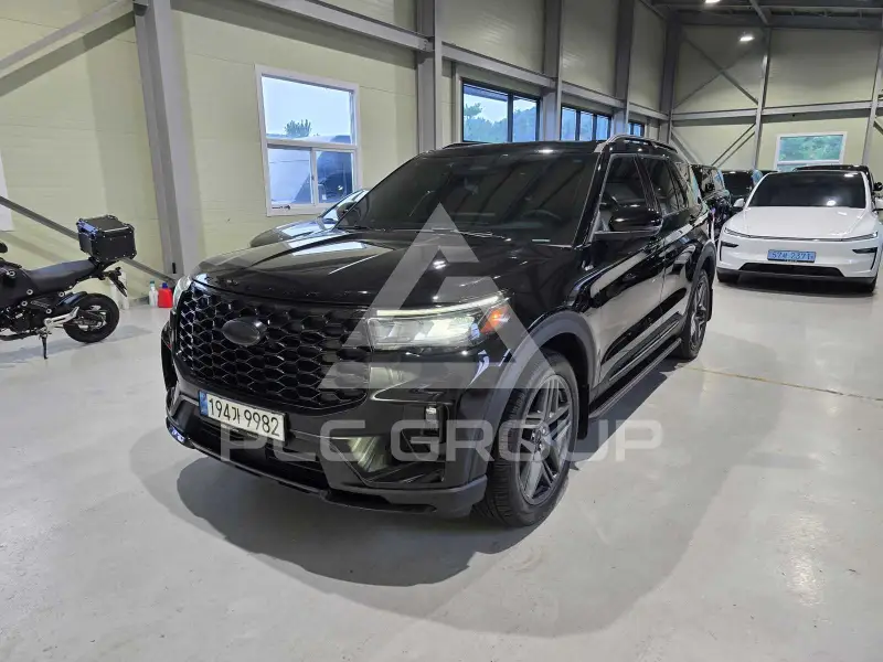 2025 Ford Explorer