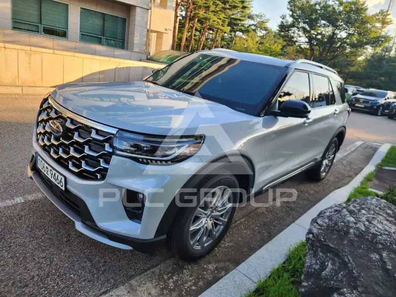2025 Ford Explorer