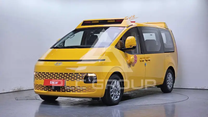 2025 Hyundai Staria