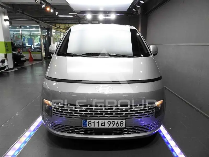 2025 Hyundai Staria