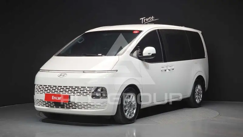 2025 Hyundai Staria