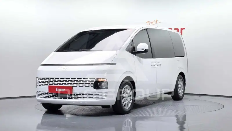 2025 Hyundai Staria