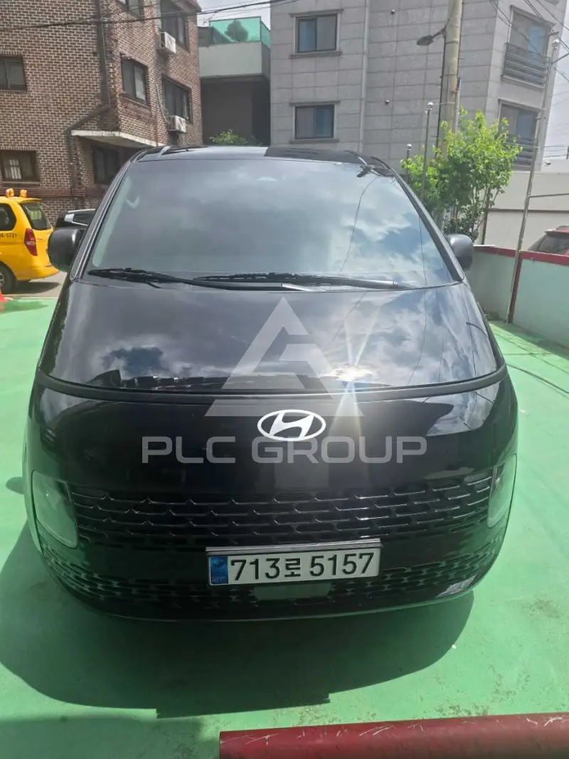 2025 Hyundai Staria