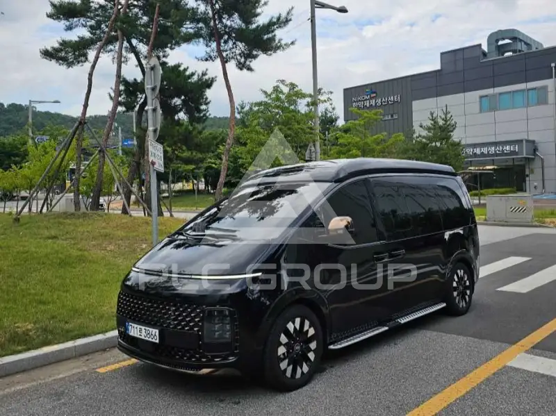 2025 Hyundai Staria