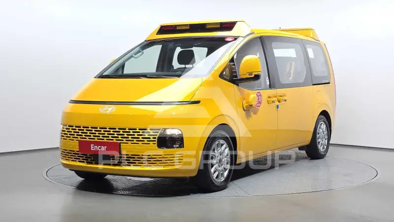 2025 Hyundai Staria