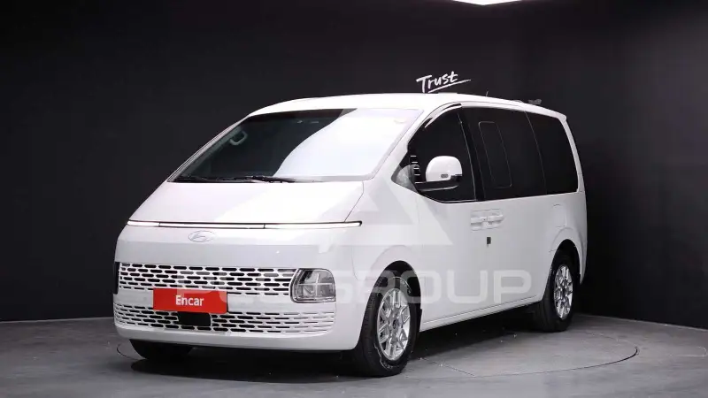 2025 Hyundai Staria