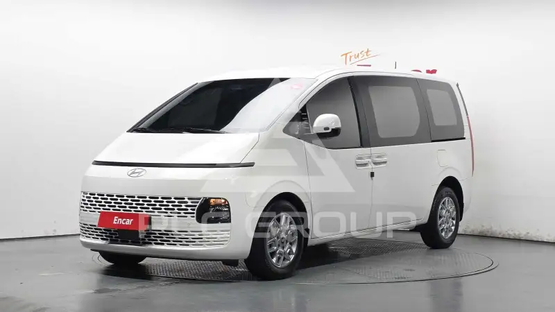 2025 Hyundai Staria