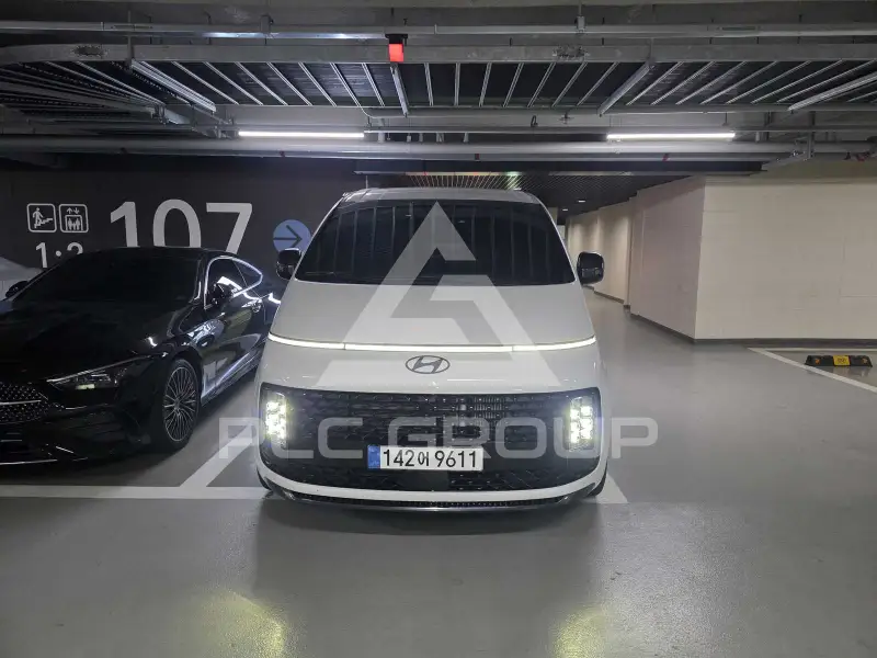 2025 Hyundai Staria