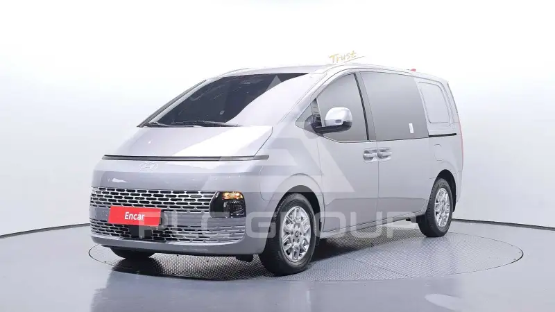 2025 Hyundai Staria