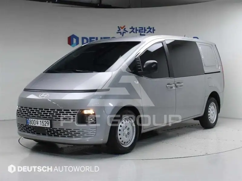 2025 Hyundai Staria