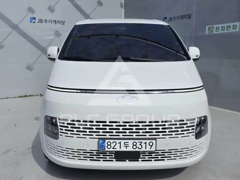 2025 Hyundai Staria