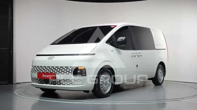 2025 Hyundai Staria