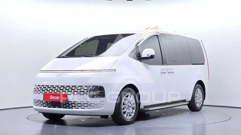 2025 Hyundai Staria