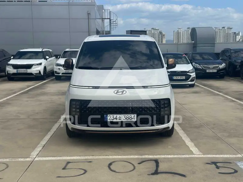 2025 Hyundai Staria