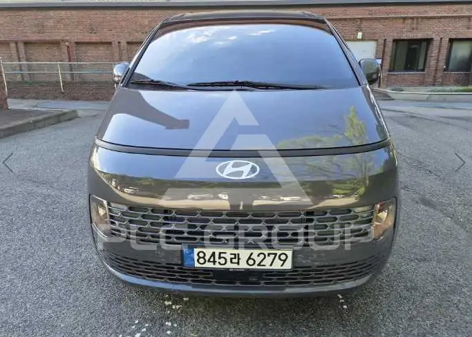 2025 Hyundai Staria