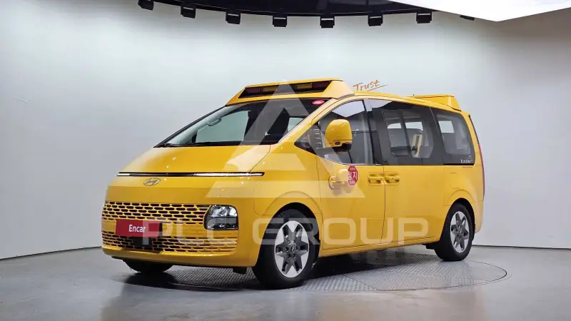 2025 Hyundai Staria