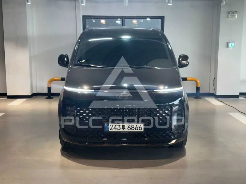 2025 Hyundai Staria