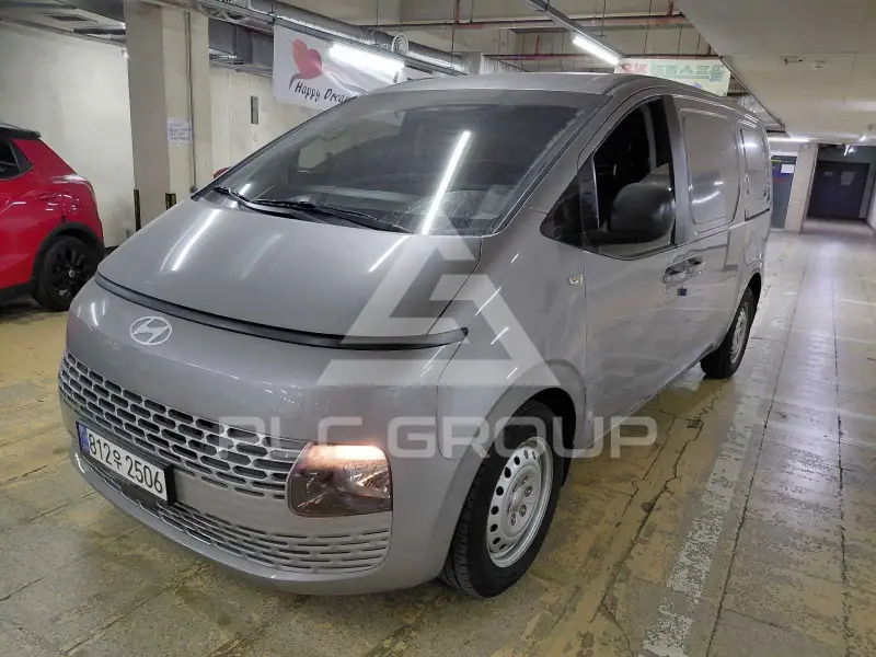 2025 Hyundai Staria