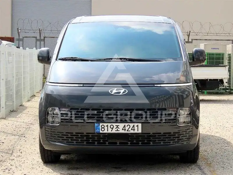 2025 Hyundai Staria