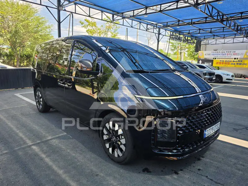 2025 Hyundai Staria