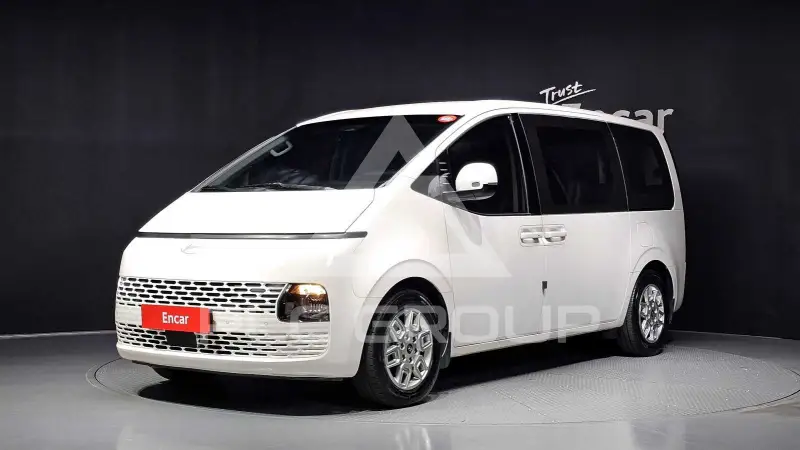2025 Hyundai Staria