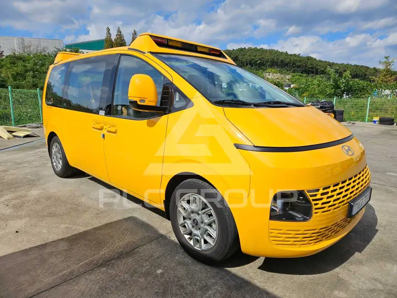 2025 Hyundai Staria